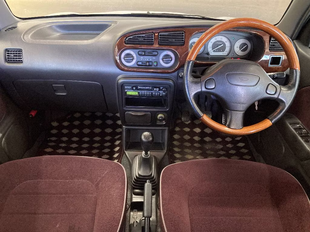 DAIHATSU MIRA GINO
