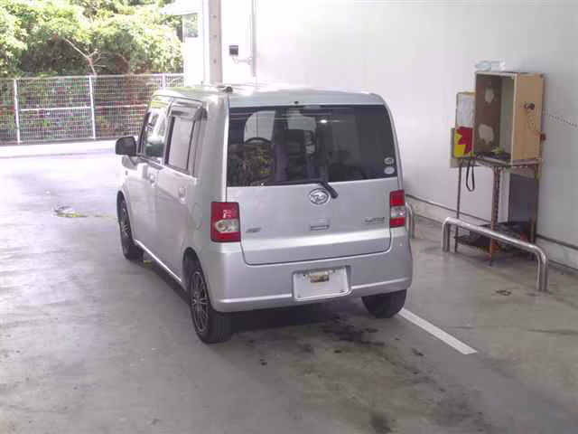 DAIHATSU MOVE CONTE