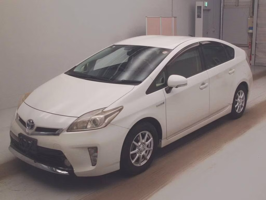 TOYOTA PRIUS