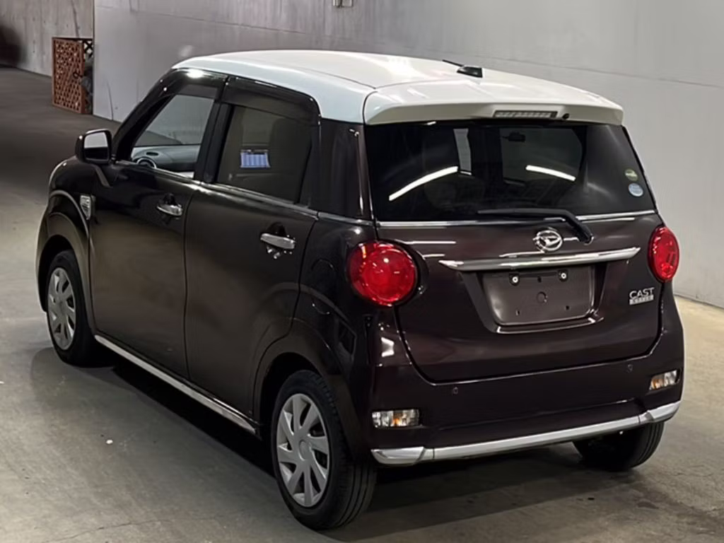 DAIHATSU CAST
