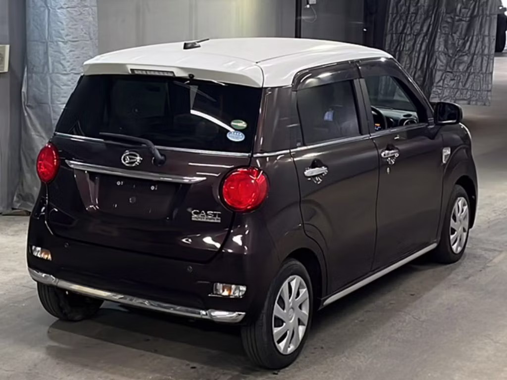 DAIHATSU CAST