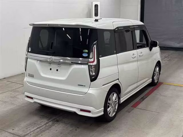 MITSUBISHI DELICA D:2