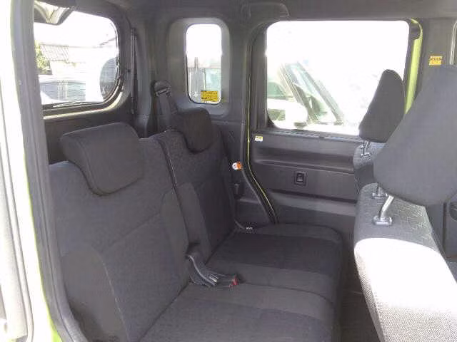 DAIHATSU WAKE