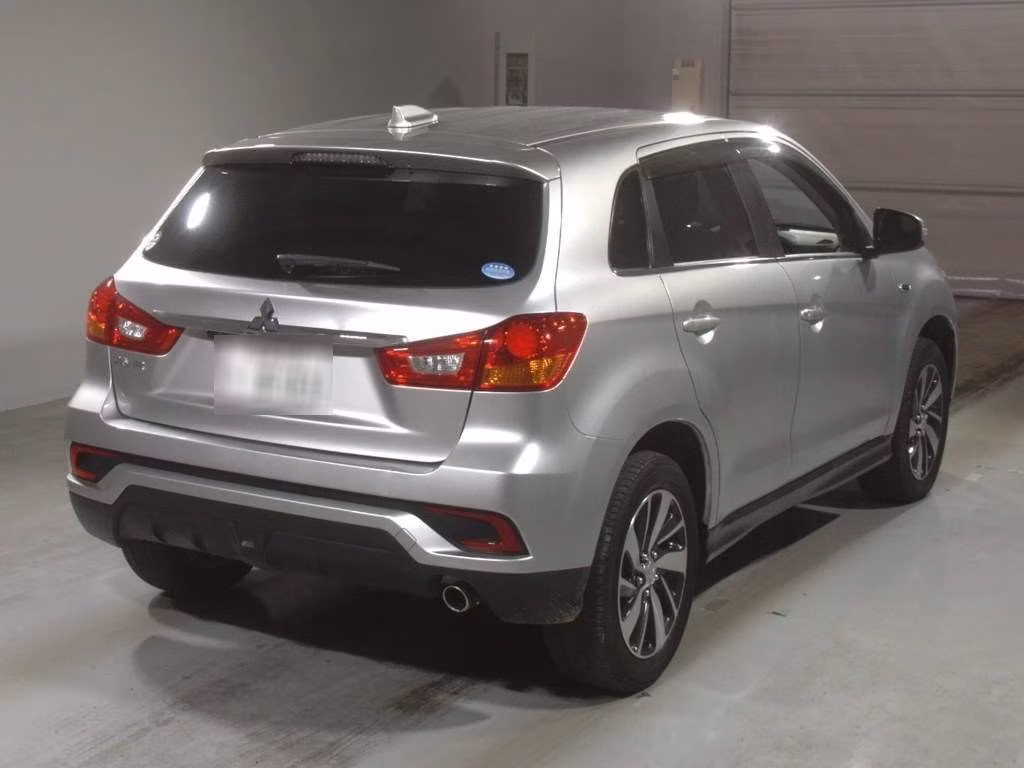 MITSUBISHI RVR