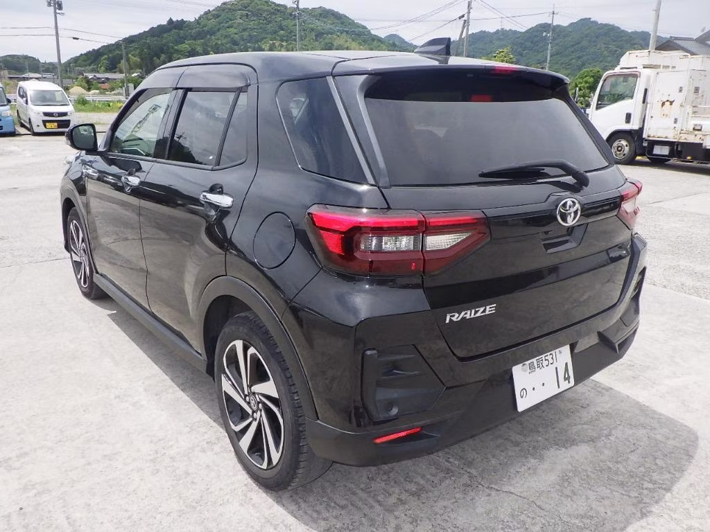 TOYOTA RAIZE