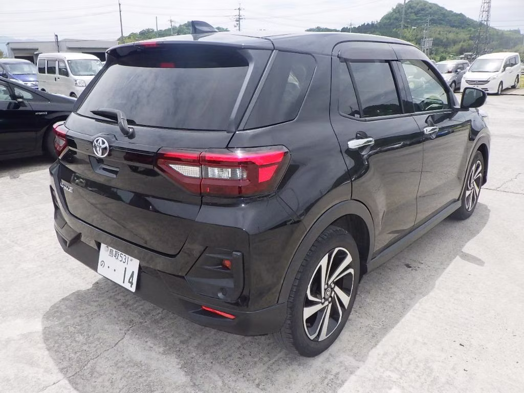 TOYOTA RAIZE