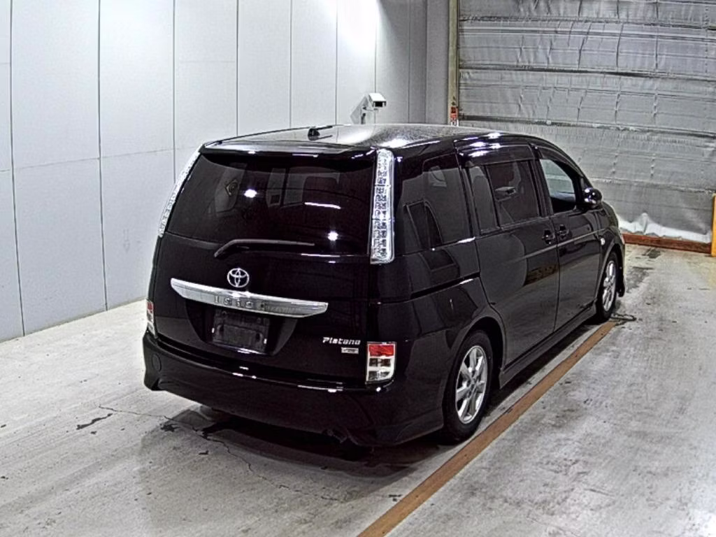 TOYOTA ISIS