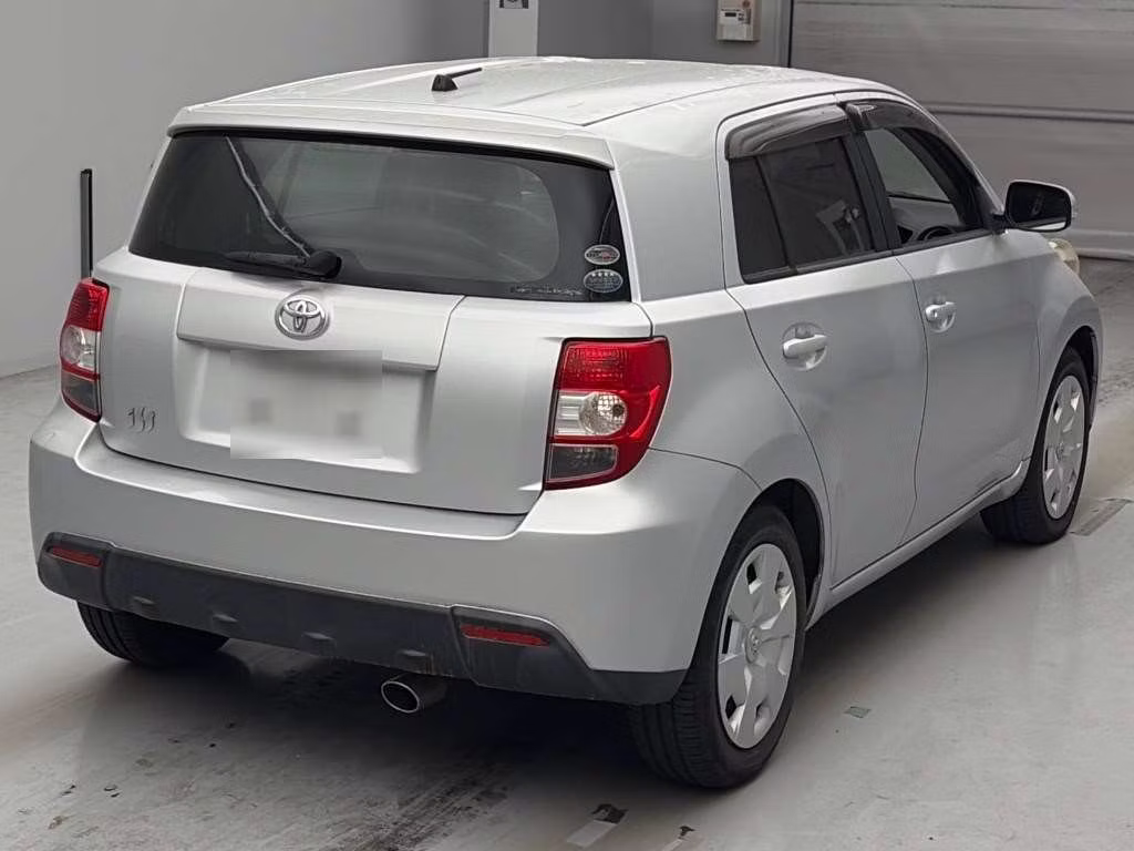 TOYOTA IST