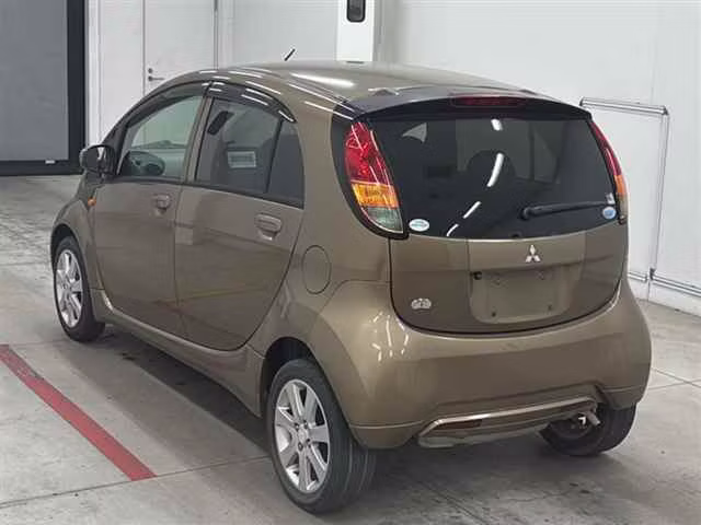 MITSUBISHI I