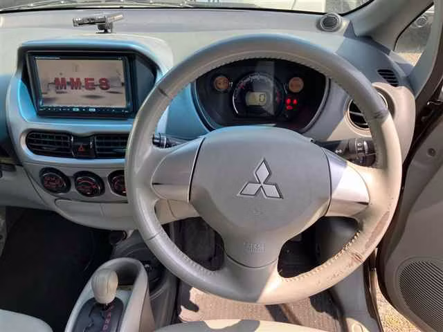 MITSUBISHI I