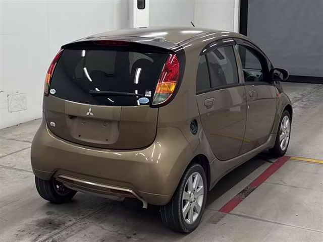 MITSUBISHI I