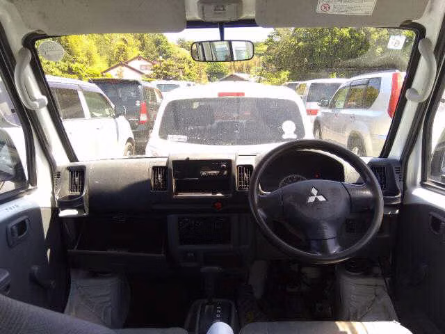 MITSUBISHI MINICAB