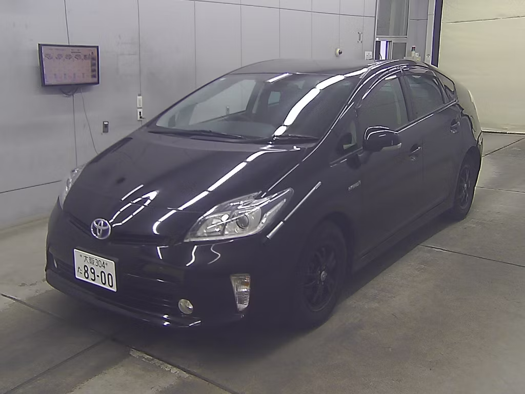 TOYOTA PRIUS