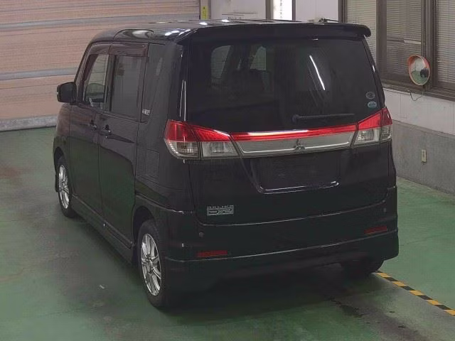 MITSUBISHI DELICA D:2