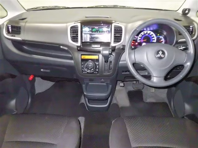 MITSUBISHI DELICA D:2