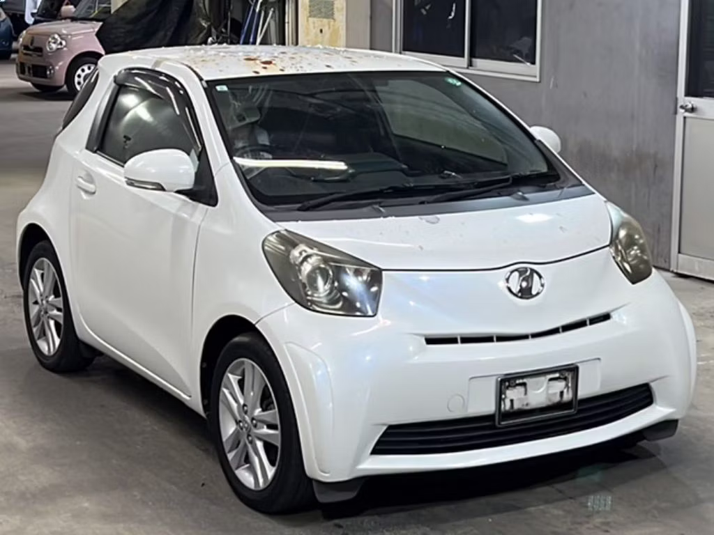 TOYOTA IQ