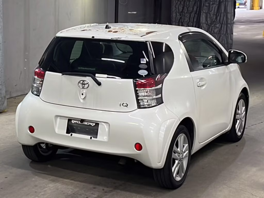 TOYOTA IQ