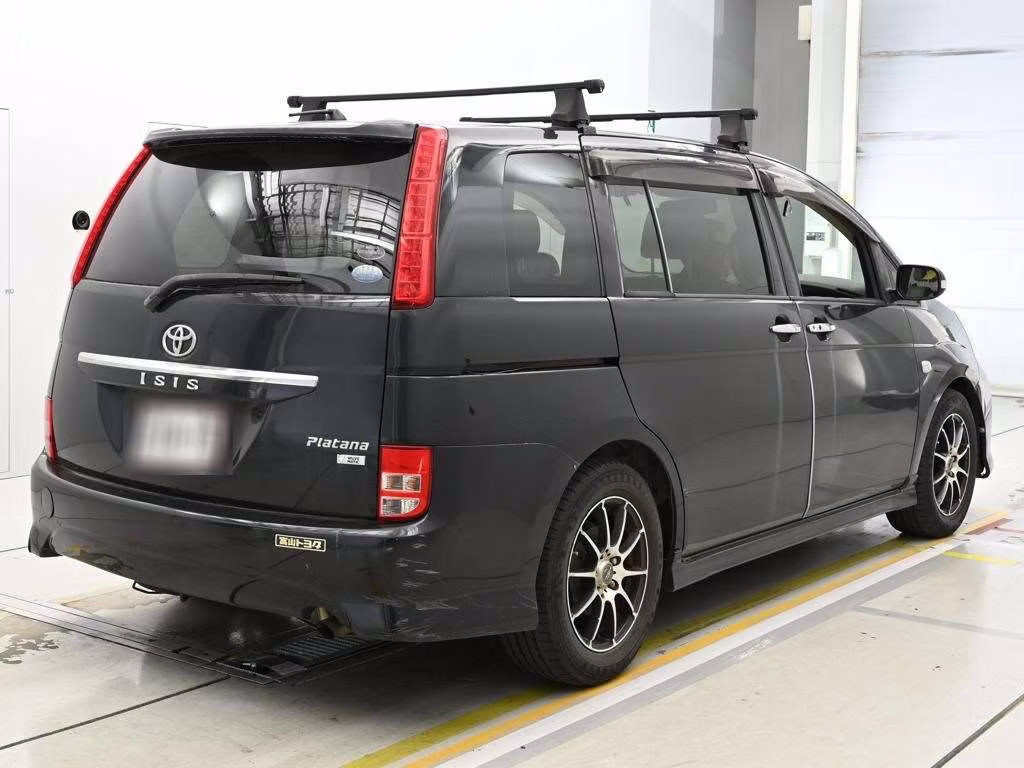 TOYOTA ISIS