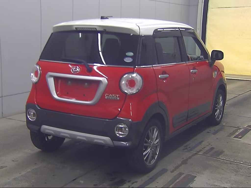 DAIHATSU CAST