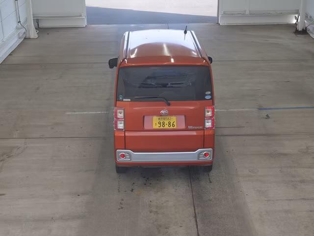 DAIHATSU WAKE