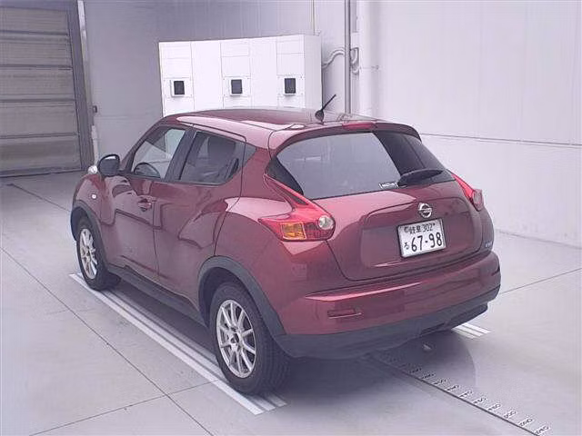NISSAN JUKE