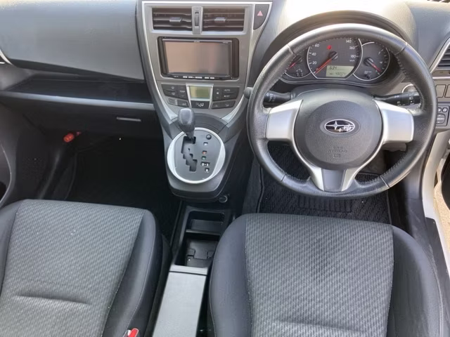 SUBARU TREZIA
