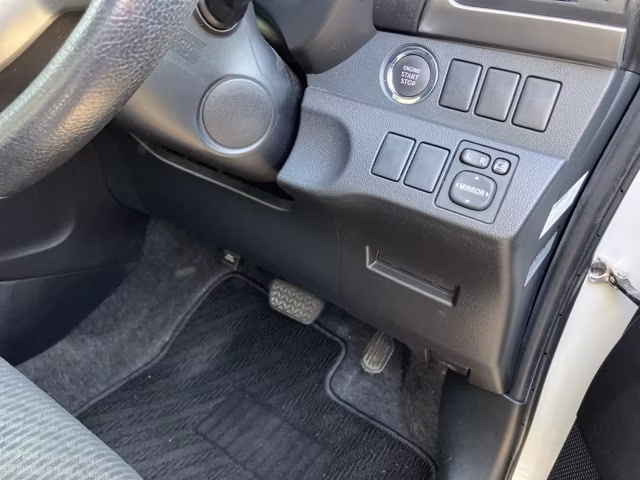 SUBARU TREZIA