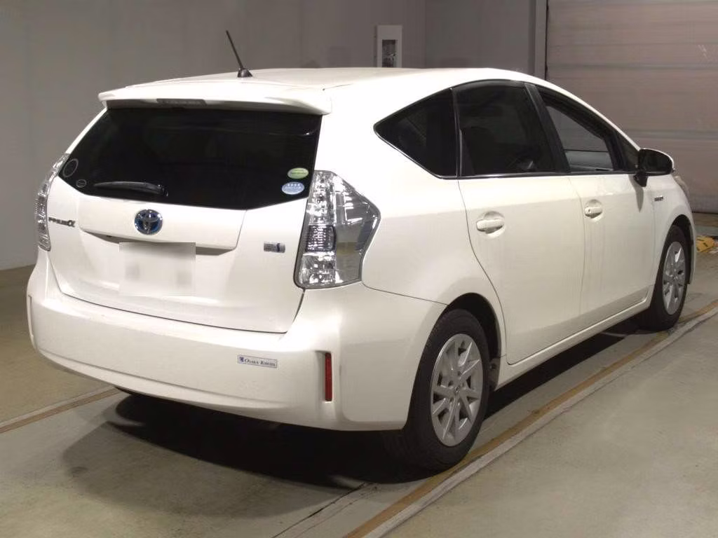 TOYOTA PRIUS ALPHA