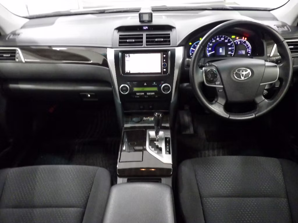 TOYOTA CAMRY