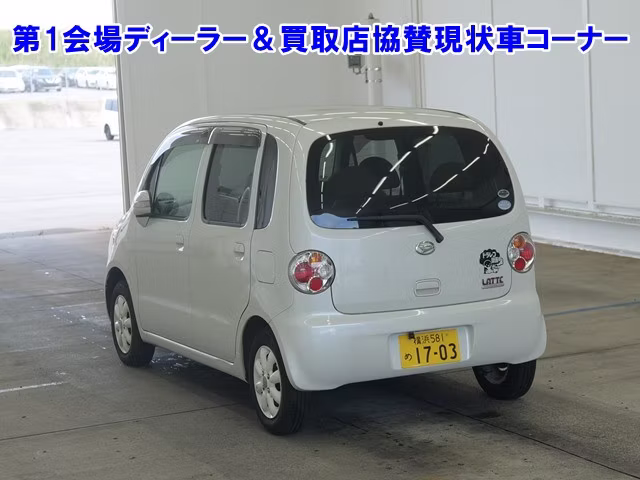 DAIHATSU MOVE LATTE
