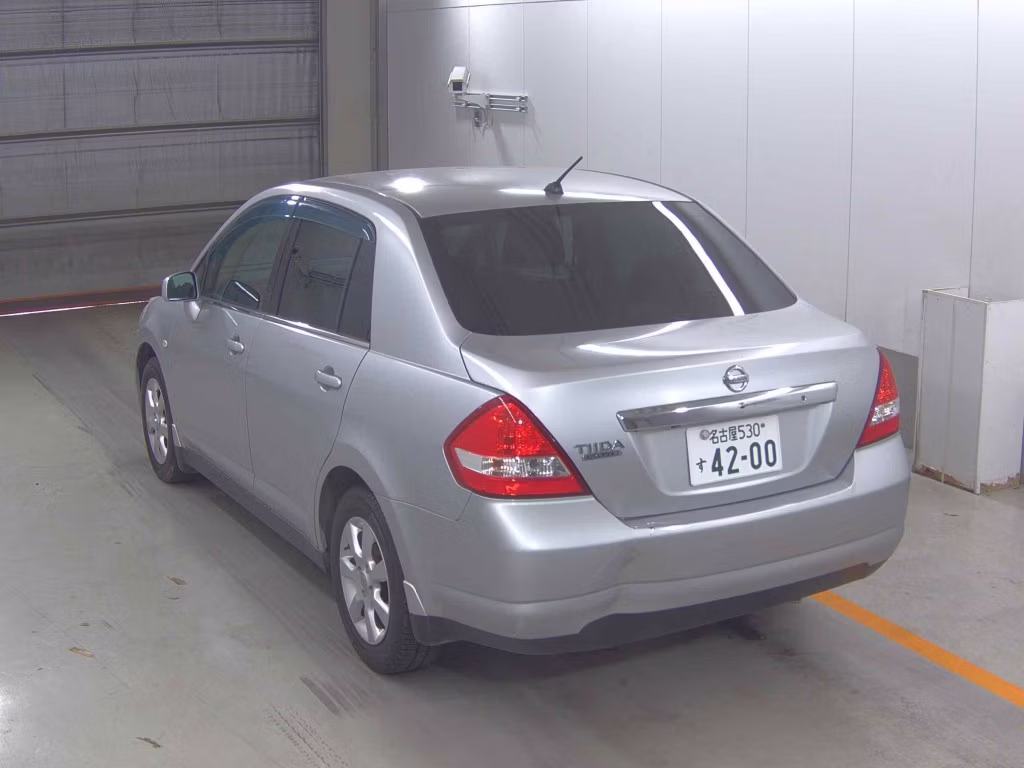 NISSAN TIIDA LATIO