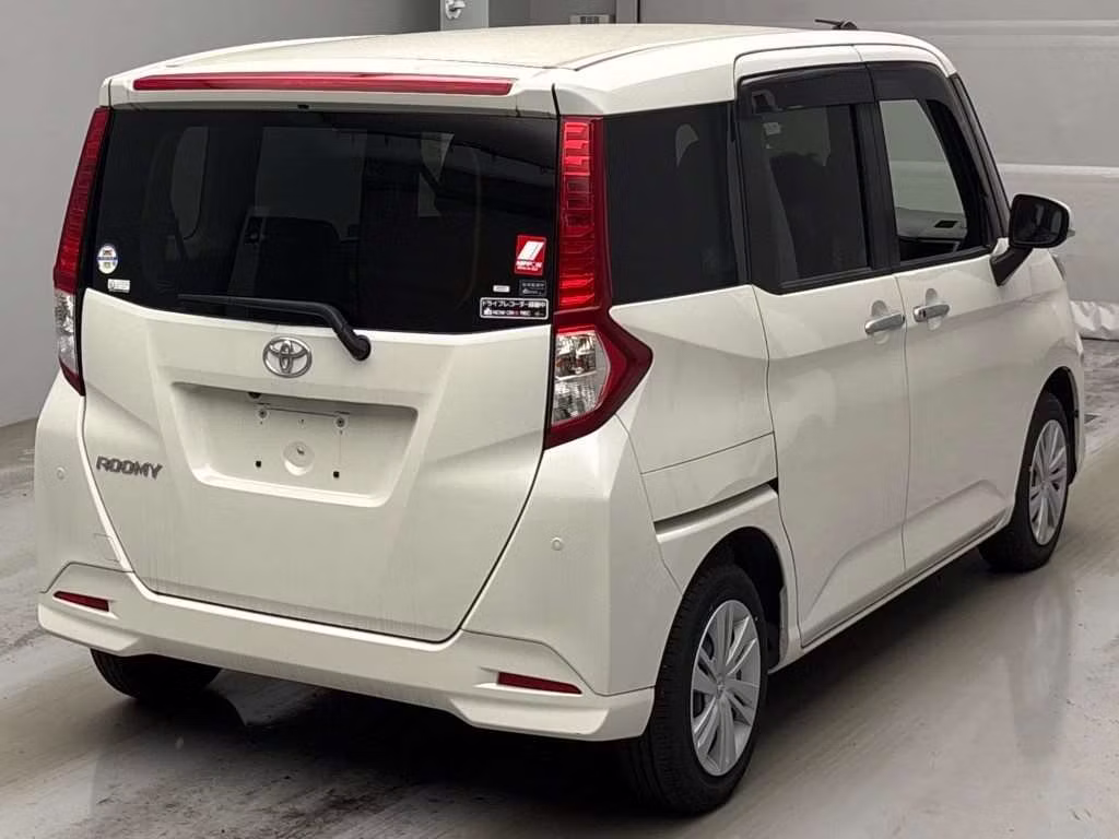TOYOTA ROOMY