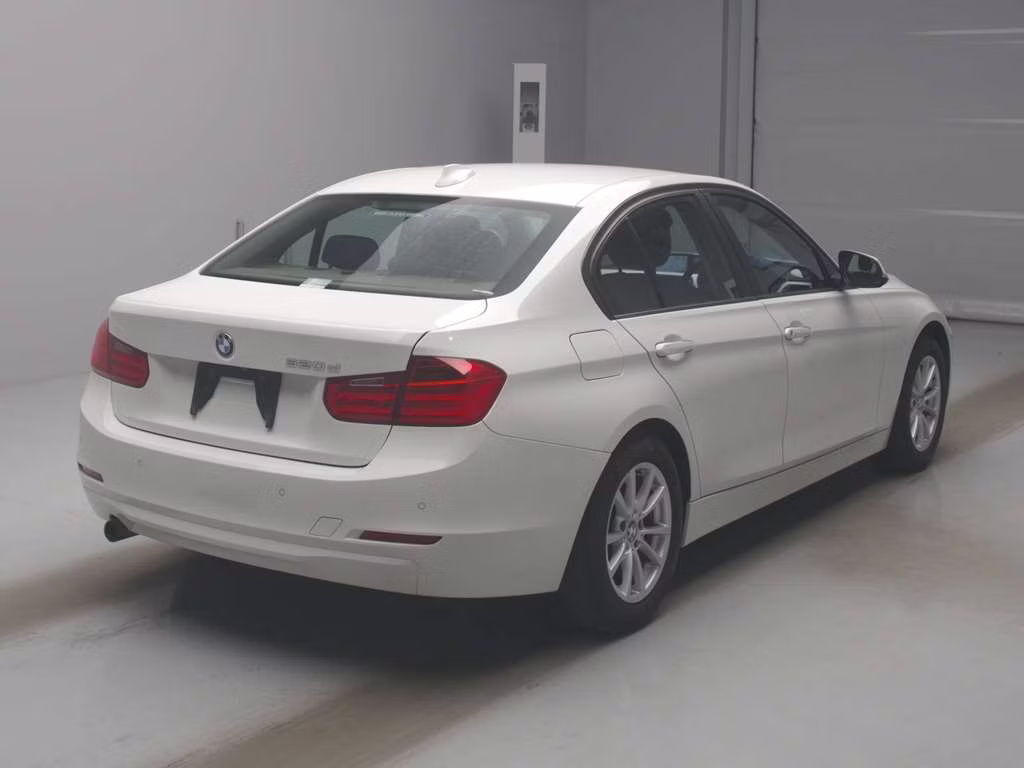 BMW 3-SERIES