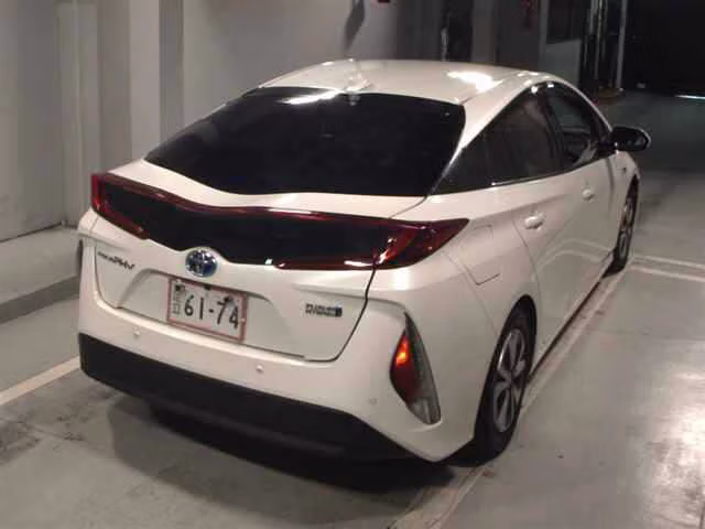 TOYOTA PRIUS PHV