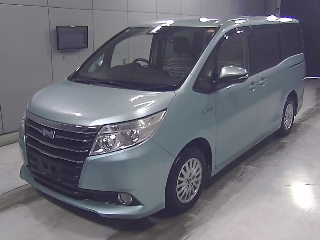 TOYOTA NOAH
