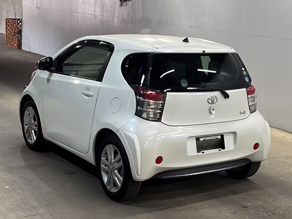 TOYOTA IQ