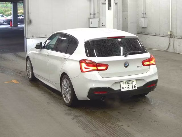 BMW 1-SERIES