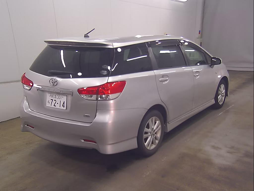 TOYOTA WISH