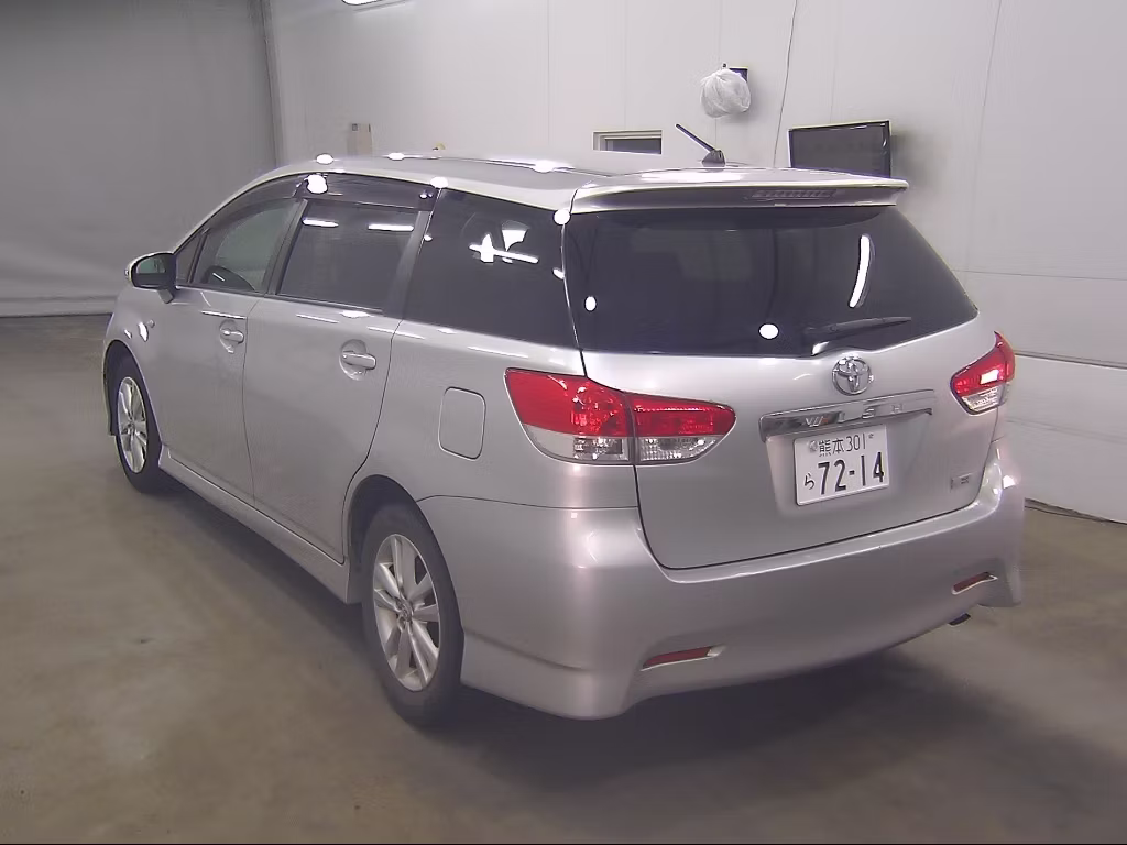TOYOTA WISH