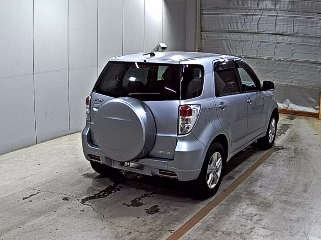 TOYOTA RUSH