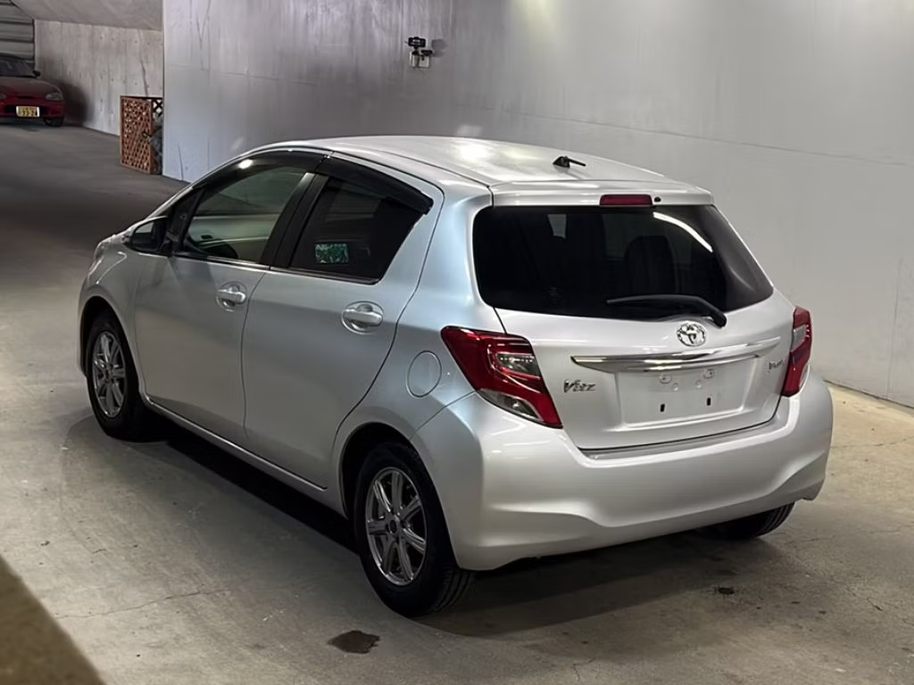 TOYOTA VITZ