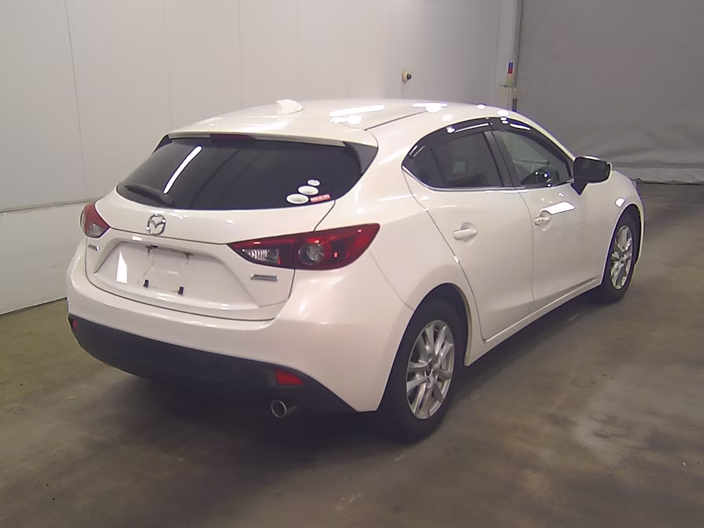 MAZDA AXELA