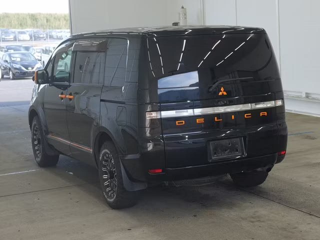 MITSUBISHI DELICA D:5