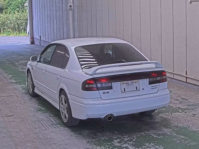 SUBARU LEGACY B4