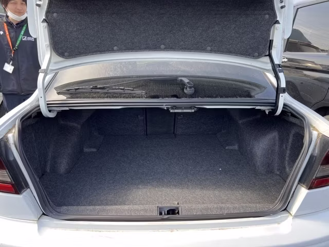 SUBARU LEGACY B4