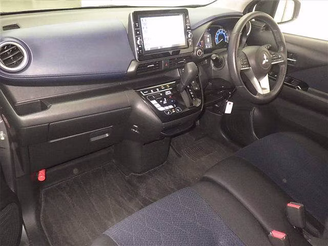 MITSUBISHI EK X
