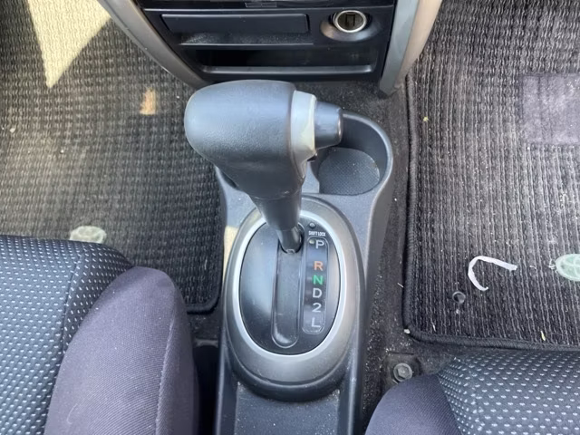 TOYOTA IST