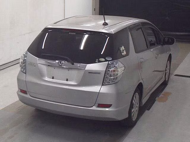 HONDA FIT SHUTTLE