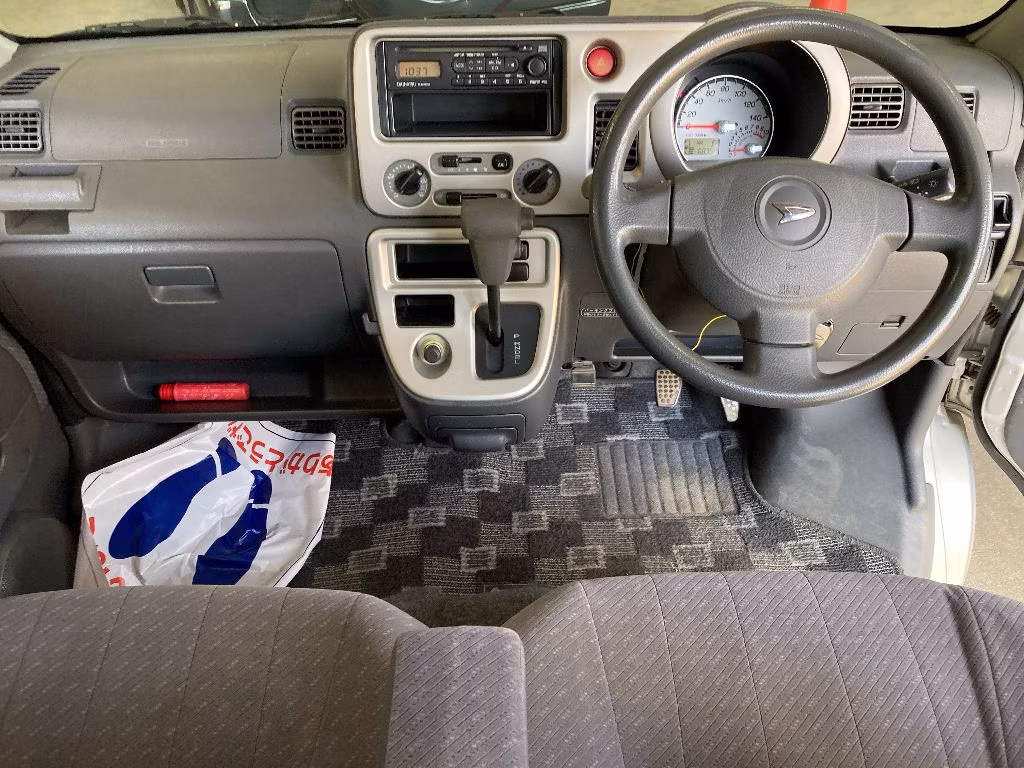 DAIHATSU ATRAI