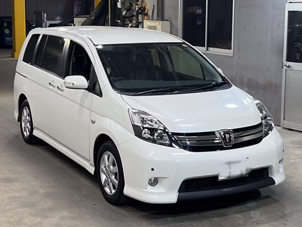 TOYOTA ISIS